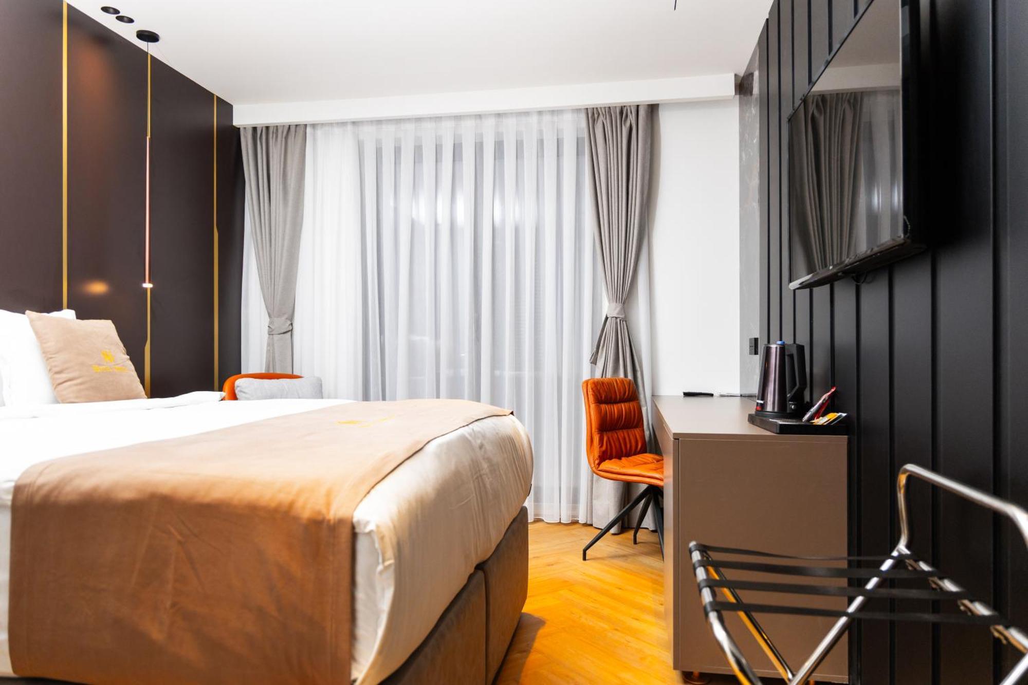 Hotel Opera Pristina Exterior photo