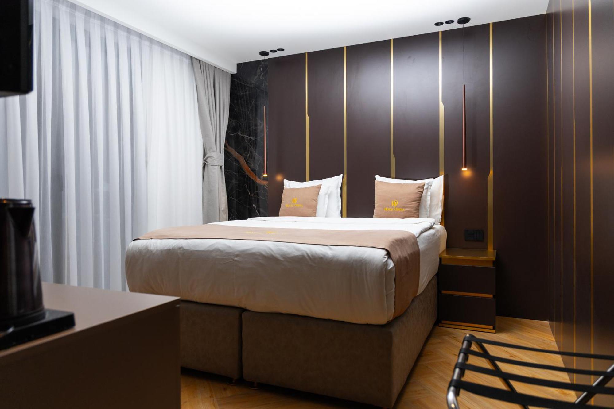 Hotel Opera Pristina Exterior photo